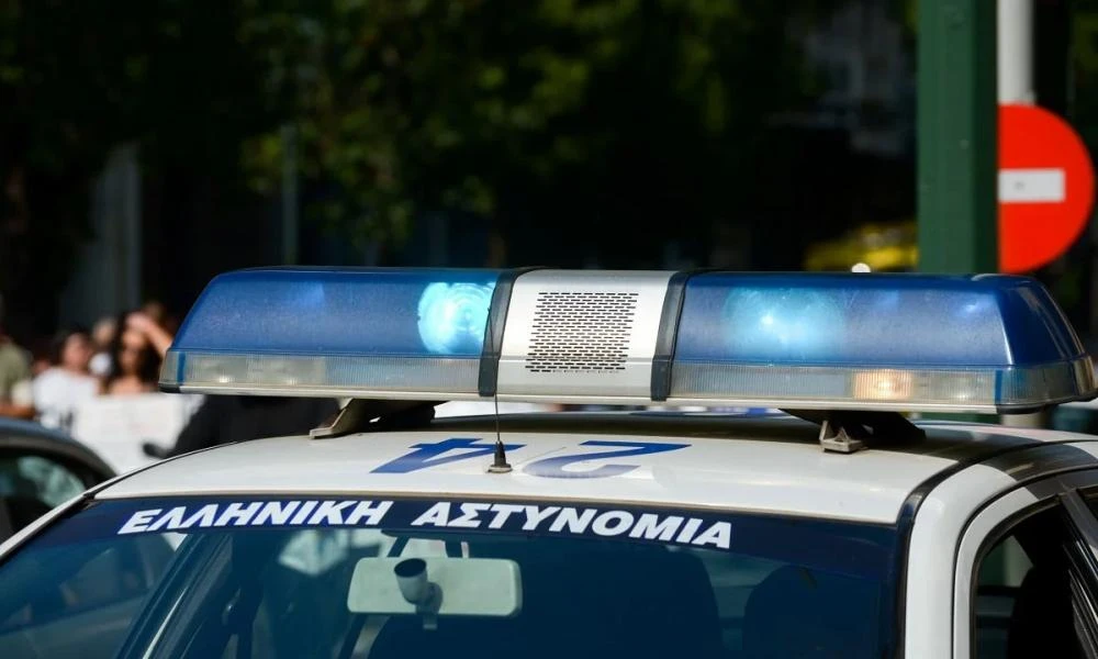 Επεισοδιακός έλεγχος του ΣΔΟΕ στην Χαλκιδική: Υπάλληλος καταστήματος προκάλεσε φθορές στα λάστιχα του υπηρεσιακού οχήματος